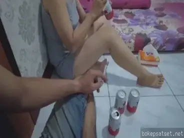 ABG Cantik Mabok Digoyang Sampe Memek Becek