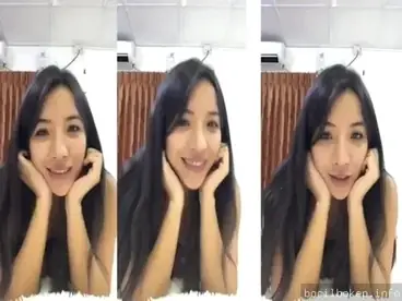Cewek cantik live show buka-bukaan cari duit