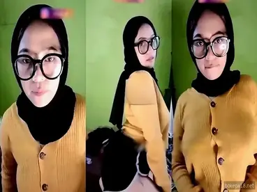 Cewek manis pamer body bikin nagih