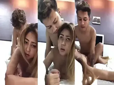 Doggy Pacar Cantik Sambil Rekam Video Nakal