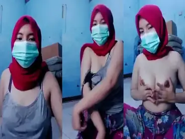 Hijab Merah Live Remas Toket Gede Sampe Memek Becek